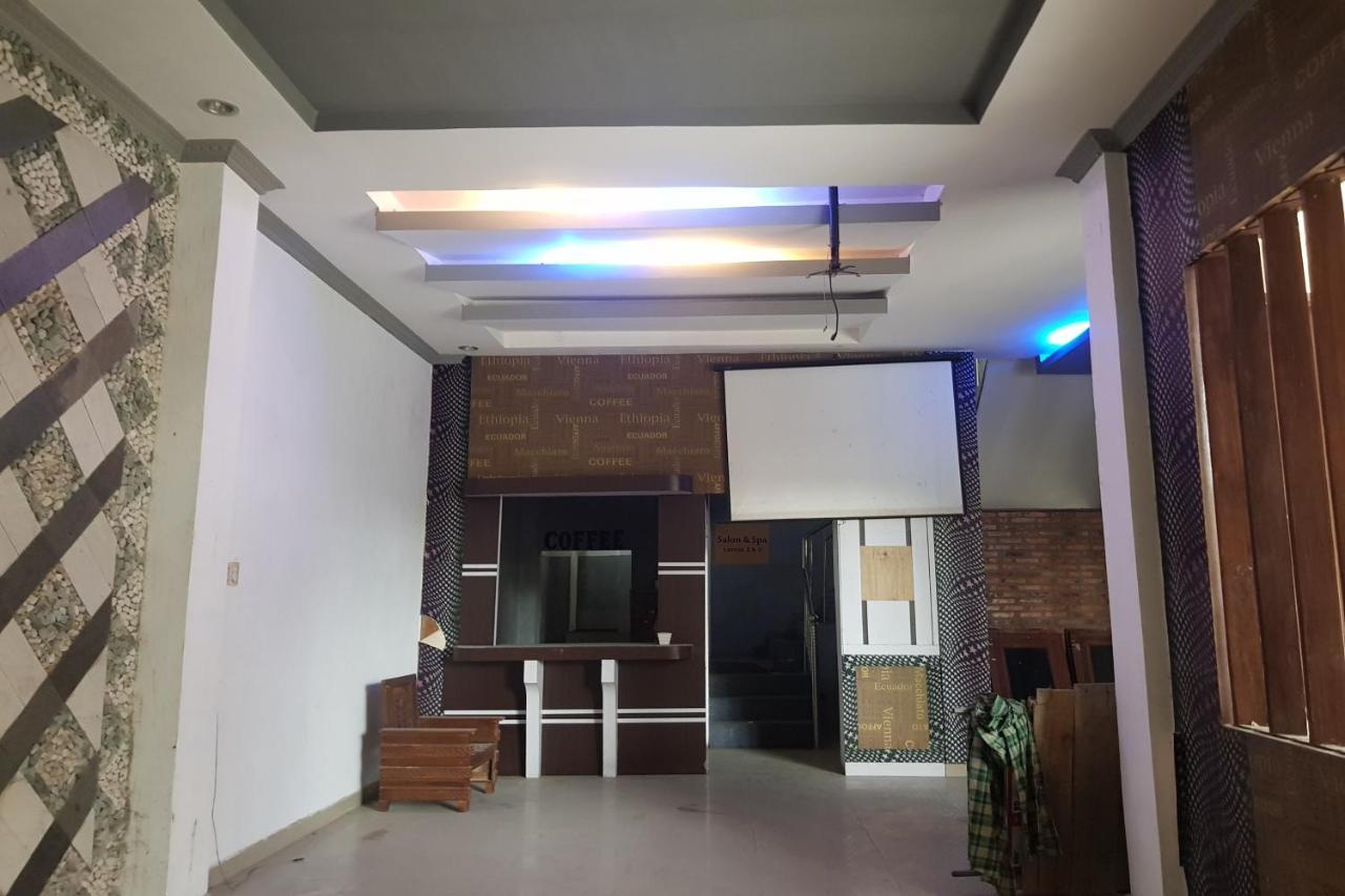 Oyo 91647 Sanina Residence Pematang Siantar Eksteriør bilde