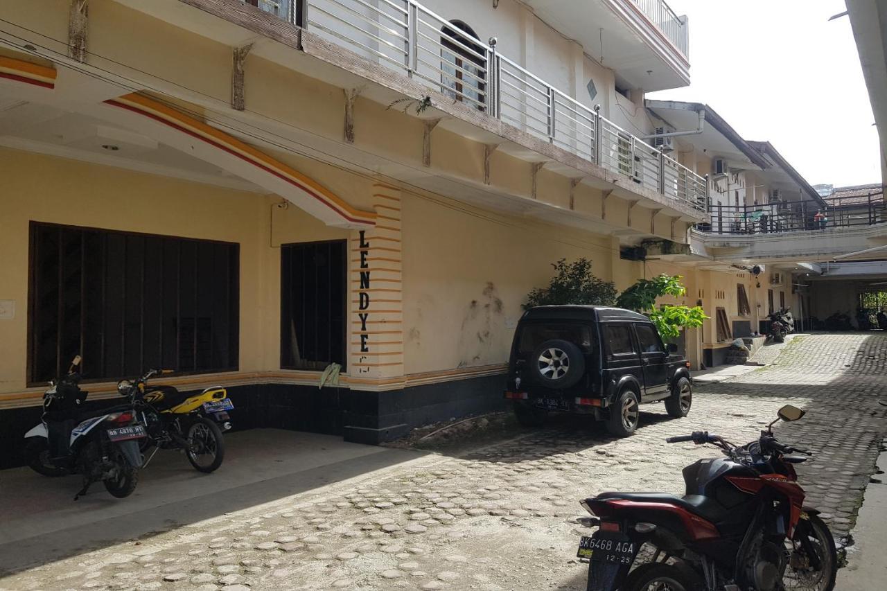 Oyo 91647 Sanina Residence Pematang Siantar Eksteriør bilde