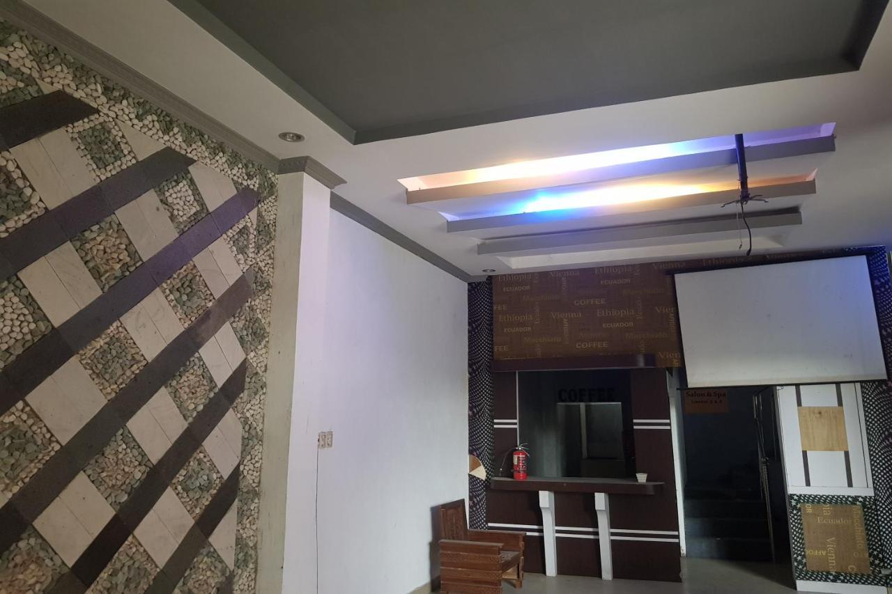 Oyo 91647 Sanina Residence Pematang Siantar Eksteriør bilde