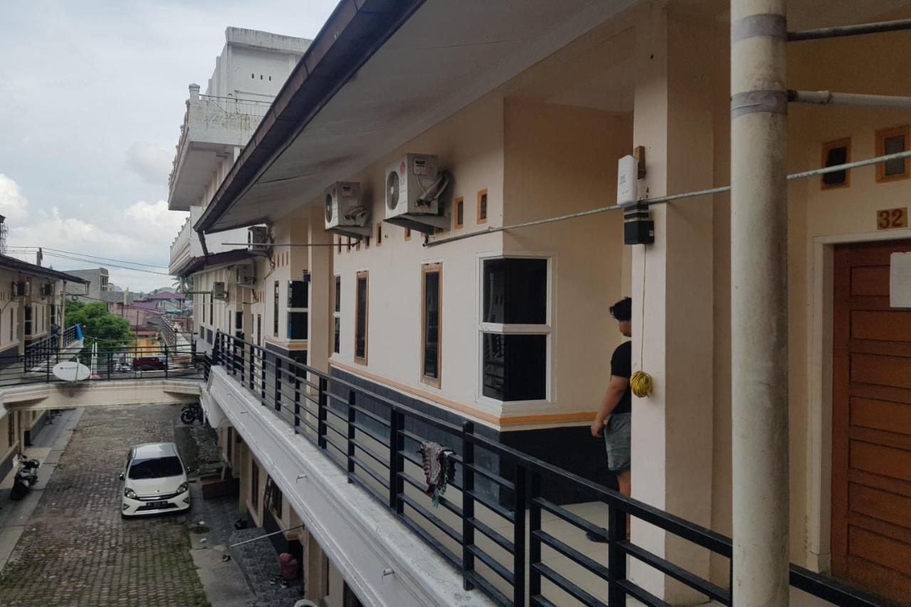 Oyo 91647 Sanina Residence Pematang Siantar Eksteriør bilde